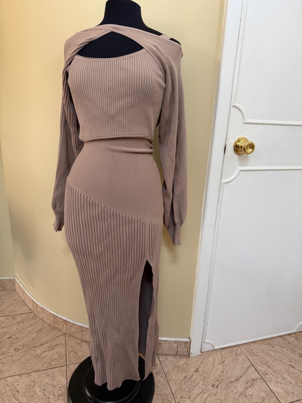 Nicholas Ribbed Two-Piece Set in Taupe size M NEW